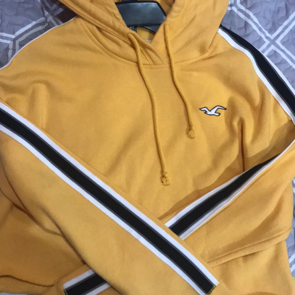 yellow cutoff hollister sweater